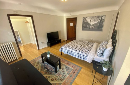 Lower Queen Anne Apartment | Large Studio Apartment at the Space Needle!