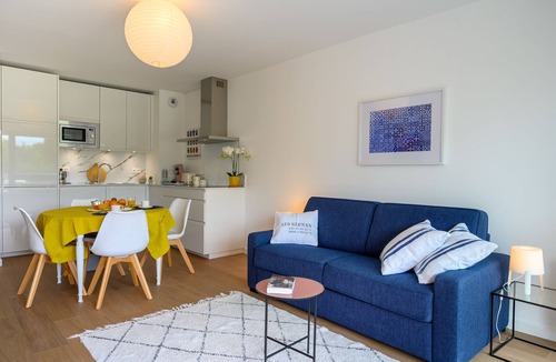 Benodet Apartment | Large studio, feet in the water!