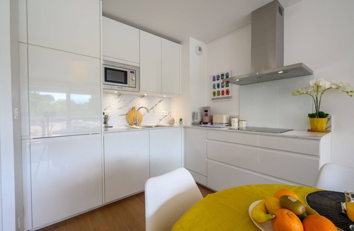 Benodet Apartment | Large studio, feet in the water!