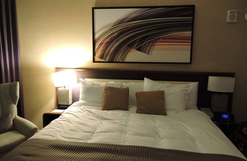 Central Park South Hotel | Large Studio+ Free Breakfast & happy hour beer and wine!