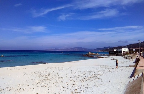 Moltifao House | Large studio has moltifao