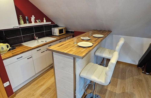 Herrlisheim House | Large studio in village house