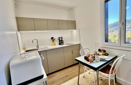 Greoux-les-Bains Apartment | Large studio - magnificent unobstructed view - ideal for curists or holidaymakers