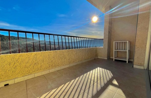 Greoux-les-Bains Apartment | Large studio - magnificent unobstructed view - ideal for curists or holidaymakers