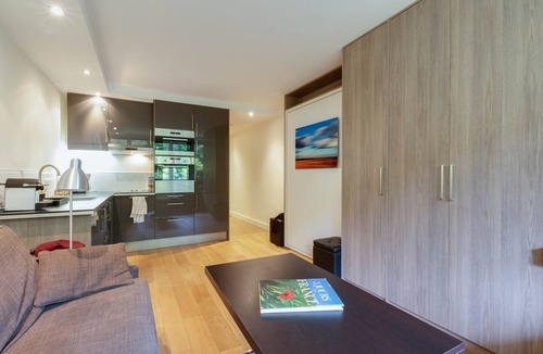 Notre-Dame-des-Champs Apartment | Large studio on rue du Cherche Midi