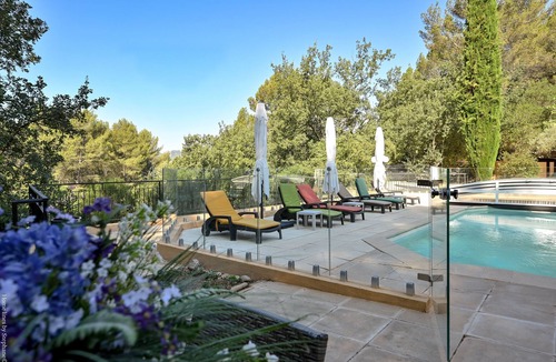 La Bouilladisse Apartment | Large studio with terrace and pool view