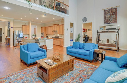 Sugar Land House | Large Sugar Land Home ~ 24 Mi to Downtown Houston!