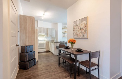 Griffintown Apartment | Large Suite in Downtown Montreal