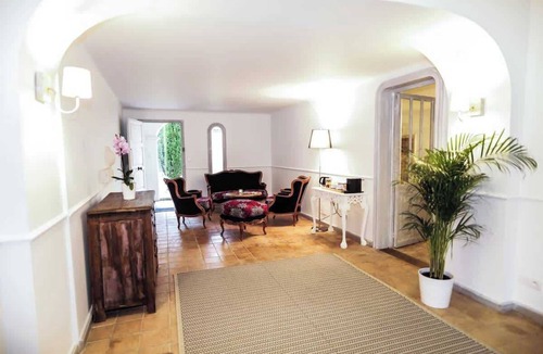 Paluds de Noves Bed & Breakfast | Large suite with private pool