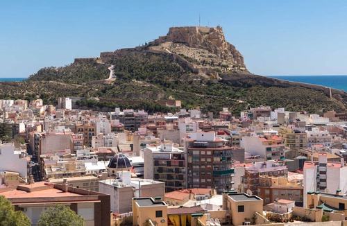 Pla del Bon Repos Apartment | Large Superior 3 bedroom Apartment Two Bathroom 2 Balconies full Airconditioning
