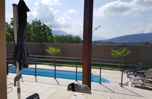 Meythet Villa | large swimming pool with large sun terraces