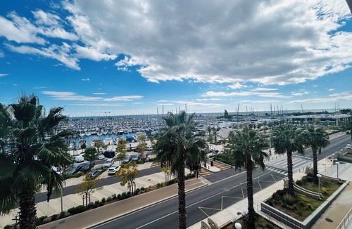 La Petite Motte Apartment | Large t2 with magnificent view of the port -wifi -Clim - parking