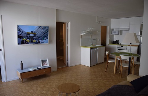 Gambetta Apartment | large T2 with terrace and parking
