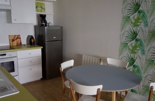 Gambetta Apartment | large T2 with terrace and parking