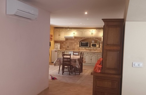 Sagries Apartment | Large T3 of 80m2 10mn from Pont du Gard