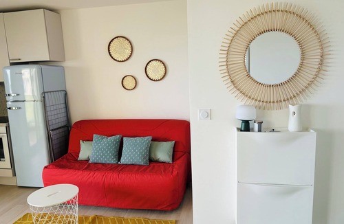La Cote Radieuse Apartment | LARGE TERRACE FACING THE SEA Canet-Sud,2/4 PERSONS, PARKING, AIR CON.,WIFI