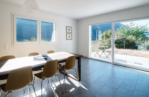 Lostallo Apartment | Large three-room apartment surrounded by greenery (VALVERDE DELUXE)