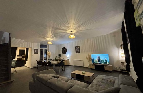 Brequerecque House | Large town house