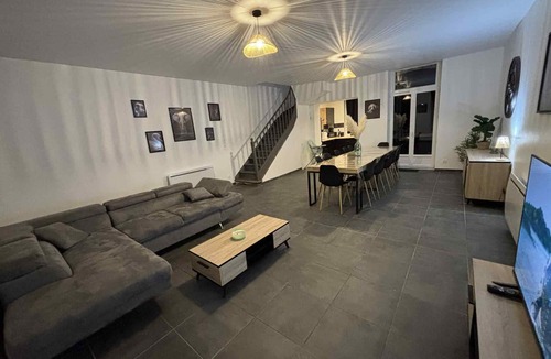 Brequerecque House | Large town house