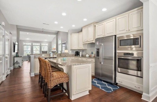 Sun Ridge Condo | Large Townhome in Amenity Filled Bayside Community