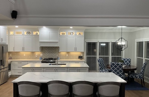 Lake Forest House | Large Updated Modern Home In Great Neighborhood