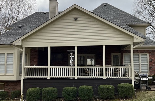 Lake Forest House | Large Updated Modern Home In Great Neighborhood