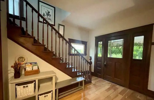 Foster - Powell House | Large, updated SE home w/ prime location