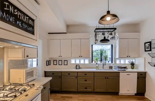 Foster - Powell House | Large, updated SE home w/ prime location