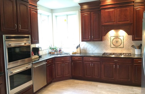 South Hill House | Large Upscale Home