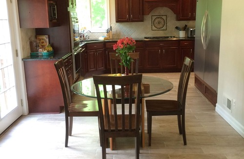 South Hill House | Large Upscale Home