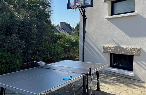 Saint-Ideuc House | Large vacation home 10 minutes' walk from the beach