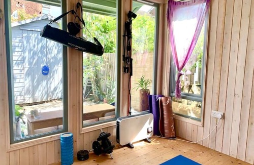 Beverley Apartment | Large Victorian 4 bed apartment close to central London