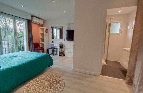 Saint Pierre de Feric Bed & Breakfast | Large Villa Floor (100m²)｜Calm & Parking