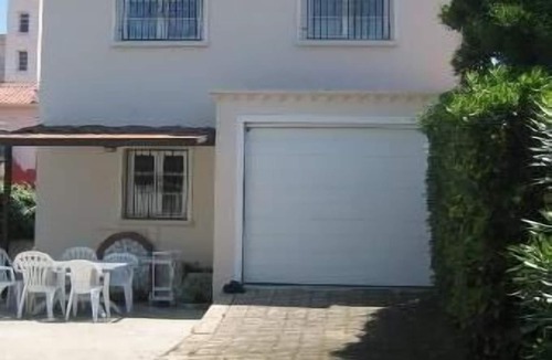 Canet-Plage Villa | Large villa with extensive garden 50 metres from the beach