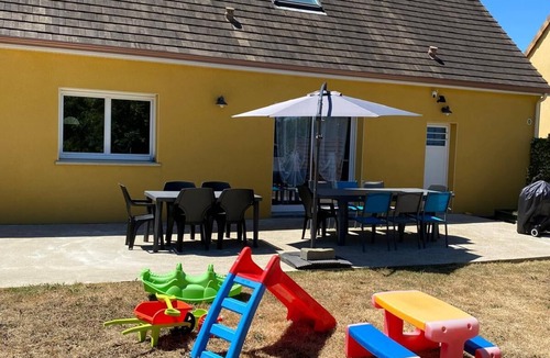 Roeze-sur-Sarthe House | Large villa, quiet, garden, parking, all amenities, close to 24H circuit!