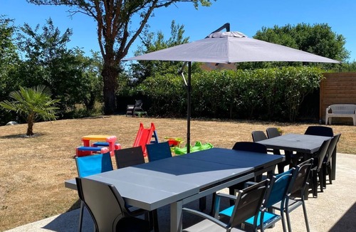 Roeze-sur-Sarthe House | Large villa, quiet, garden, parking, all amenities, close to 24H circuit!