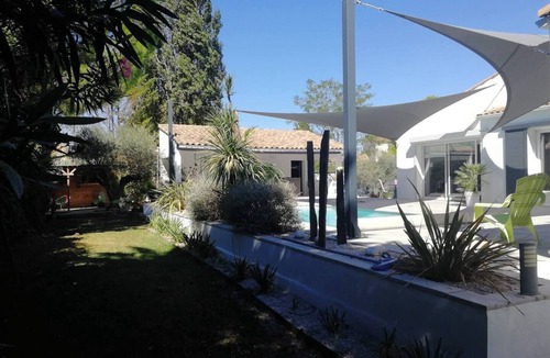 Sussargues Villa | Large villa: sea, garrigue, swimming pool, pétanque, vacations