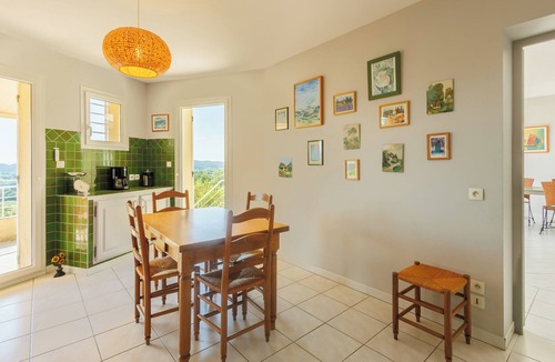 Rochefort-du-Gard Villa | Large villa with breathtaking views near Avignon ideal for family vacations