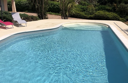 Vallon-Pont-d'Arc Villa | Large villa with beautiful pool and large beach