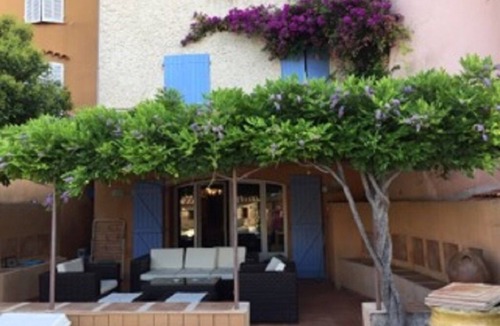 Pignans House | Large village house with swimming pool in the heart of a Provençal village