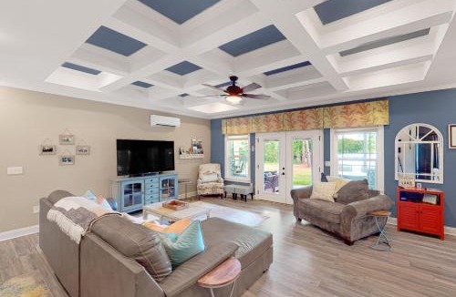 Saluda House | Large Waterfront Lake Murray Home with Dock