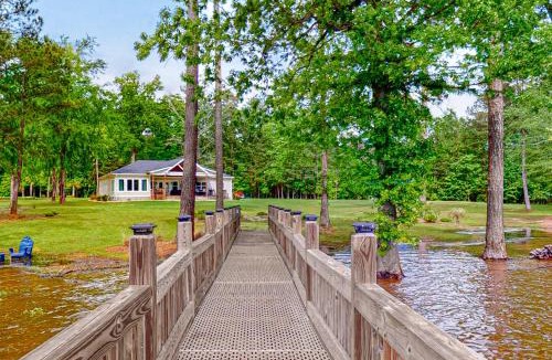 Saluda House | Large Waterfront Lake Murray Home with Dock