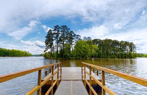 Saluda House | Large Waterfront Lake Murray Home with Dock