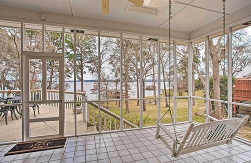 Coffee City House | Large Waterfront Lake Palestine Home w/Deck, Dock