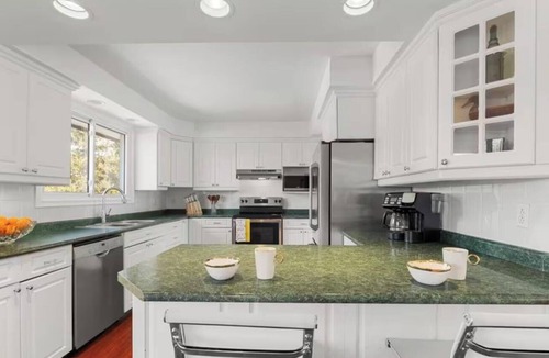 Prince Edward House | Large Whole Home in Wine Country: Pool Hottub Sauna + Spacious Backyard & Nature