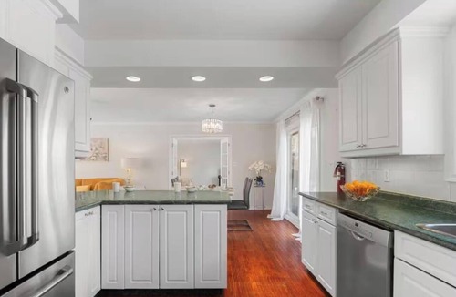 Prince Edward House | Large Whole Home in Wine Country: Pool Hottub Sauna + Spacious Backyard & Nature
