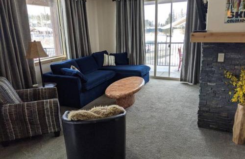 Winter Park Apartment | Large Winter Park Condo overlooking Hideaway Park!