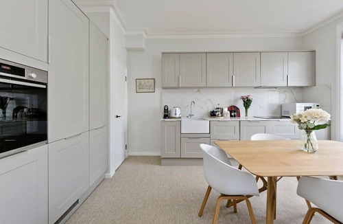 Pimlico Apartment | Large & Wonderful 1 Bed, Pimlico