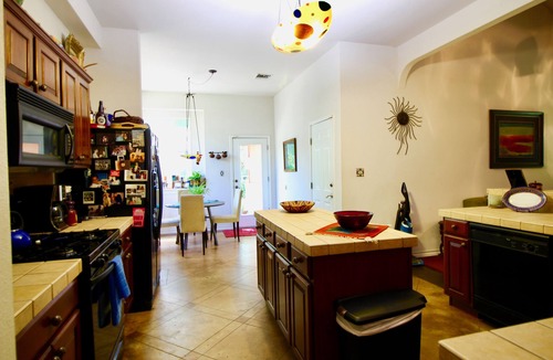 Barton Heights House | Large Zilker Home- Downtown, SOCO, Barton Springs, ACL, SXSW, Weekend Getaway!