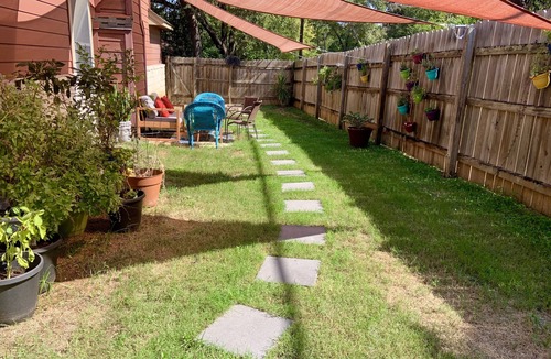 Barton Heights House | Large Zilker Home- Downtown, SOCO, Barton Springs, ACL, SXSW, Weekend Getaway!